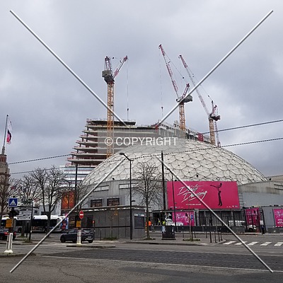 Tour Triangle by Florian Barbier