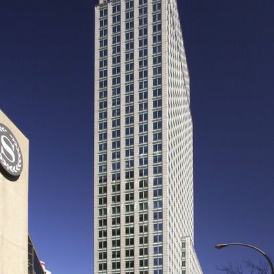 Le 1250 Boulevard René-Lévesque by Pavel Toczynski