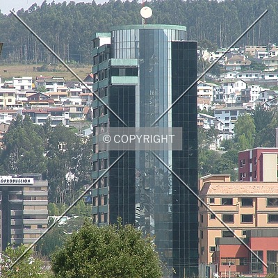 Edificio La Tribuna by Rodrigo Salas