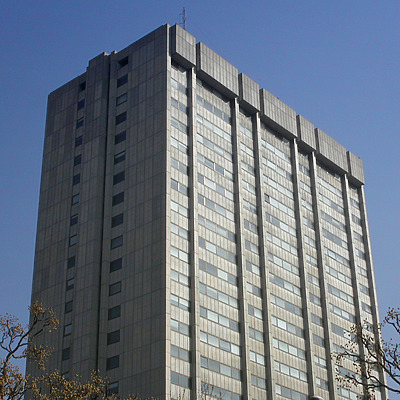 Ministerio de Comercio by Cesar Serrano