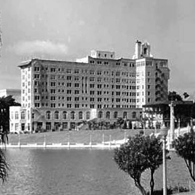 Mirror Lake Tower by Burgert Brothers/ Courtesy, Tampa-Hillsborough County Public Library System