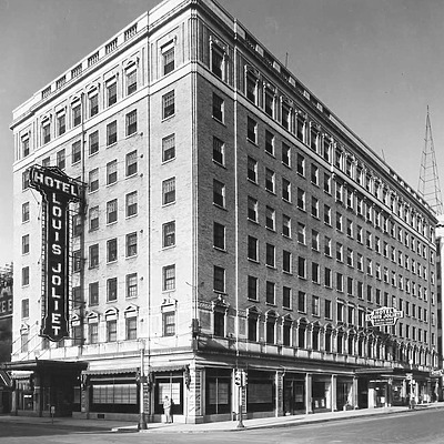Louis Joliet Apartments by Unknown