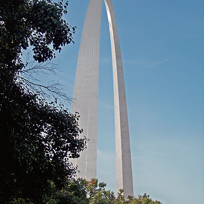 Gateway Arch by Ryan Hildebrand