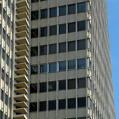 Edificio Colón by John Bek