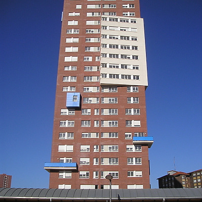 Torre IX by Mikel Allende