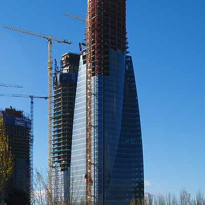 Torre Espacio by Cesar Serrano