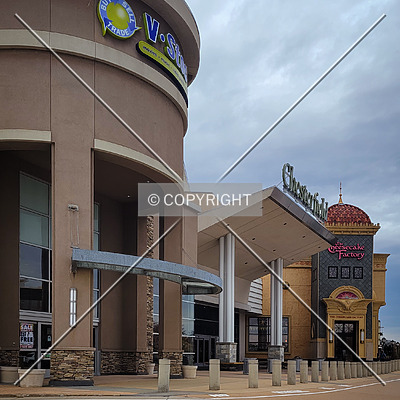 Chesterfield Mall by Ryan Hildebrand