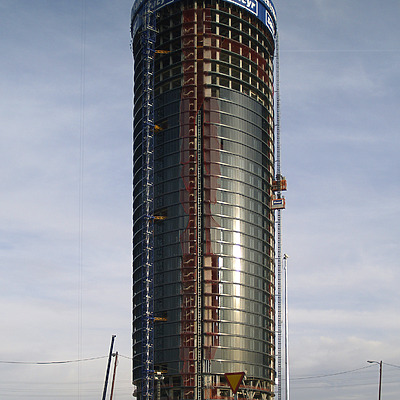 Torre Sacyr Vallehermoso by Cesar Serrano