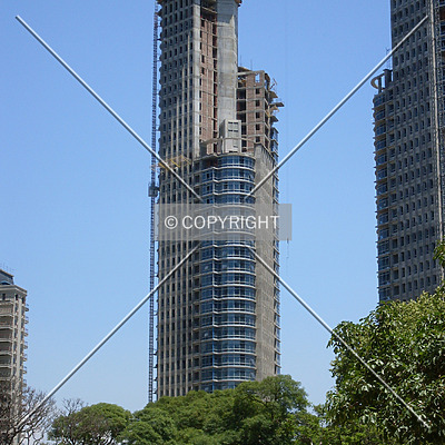 Mulieris torre Sur by Maximiliano Buono