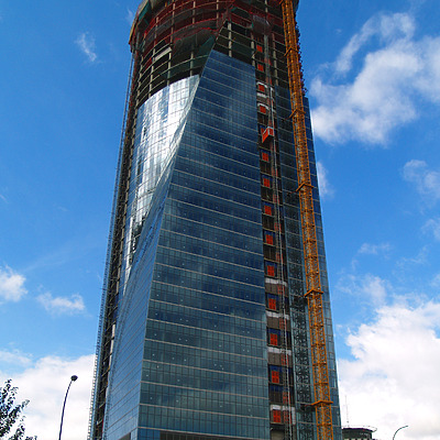 Torre Espacio by Cesar Serrano