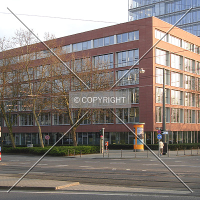 Allianz-Kai by Nephilim