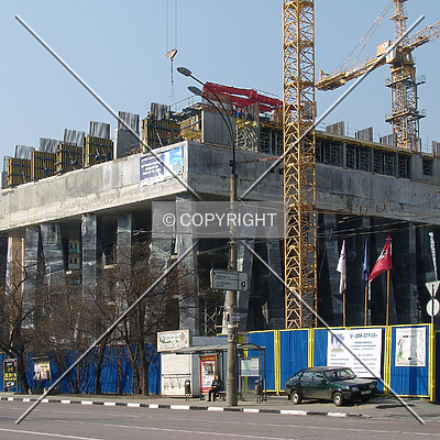 House on Mosfilmovskaya 1 by Alexander Ulyanov