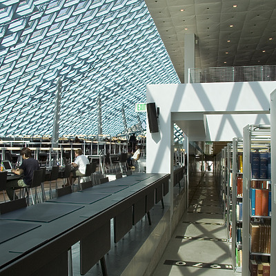 Seattle Central Library by Pavel Toczynski