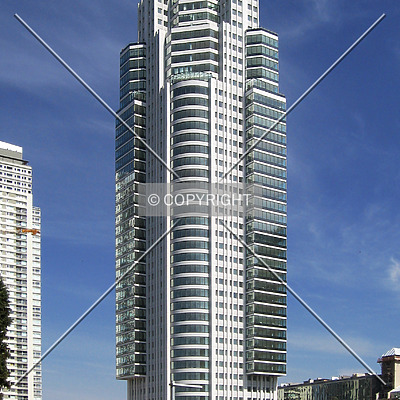 Torre Renoir 1 by Maximiliano Buono