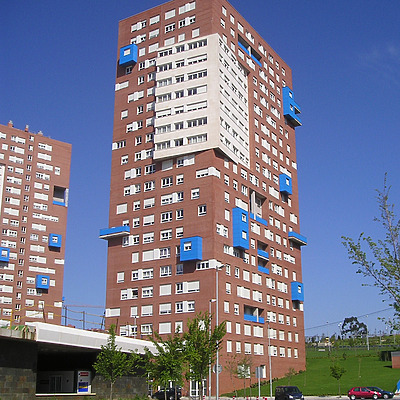 Torre V by Mikel Allende