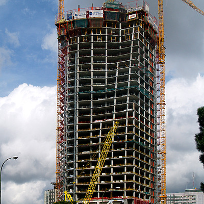 Torre Espacio by Cesar Serrano