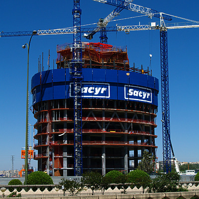Torre Sacyr Vallehermoso by Cesar Serrano