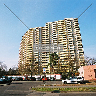 Elsa-Brändström-Straße 4-10 by Nephilim
