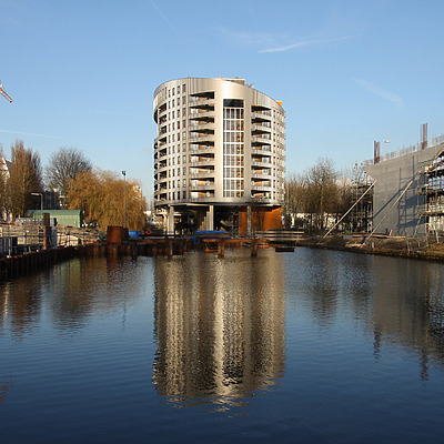 Studentencomplex Balthasar van der Polweg by Michiel van Dijk