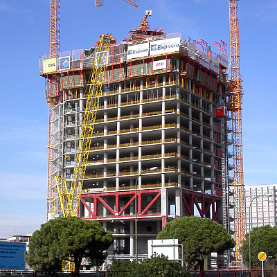 Torre Espacio by Cesar Serrano