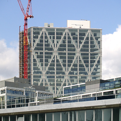The Broadgate Tower by Cesar Serrano