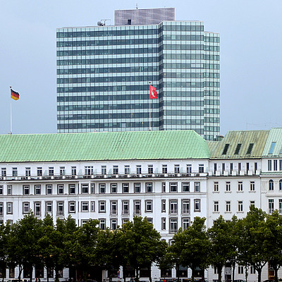 EMPORIO-Hochhaus by John W. Cahill