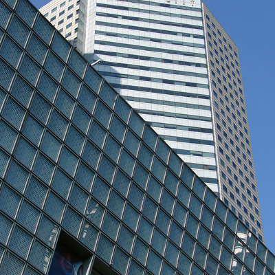 Suntec City Tower 2 by Horst Kiechle