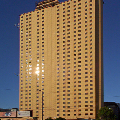 Novotel Warszawa Centrum by Pavel Toczynski