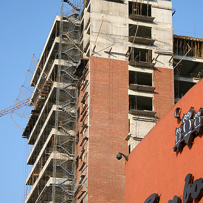 El Pedregal - Multiplaza by Jim Schwartz