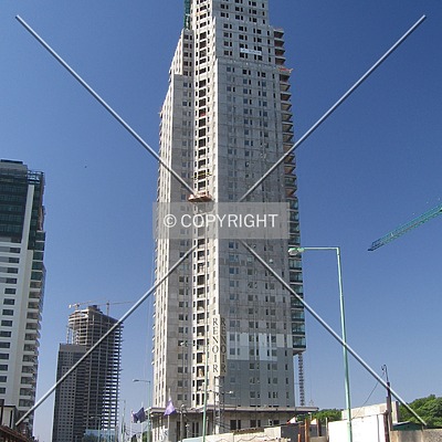 Torre Renoir 1 by Maximiliano Buono