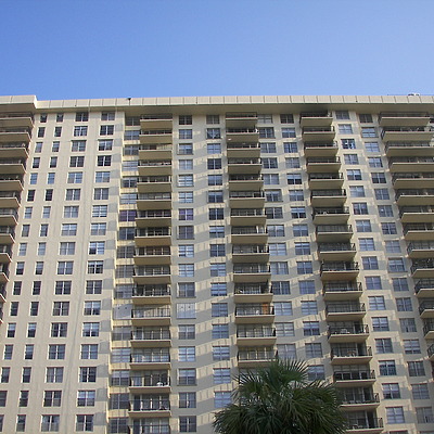 Winston Towers 300 by Rodney Gunn