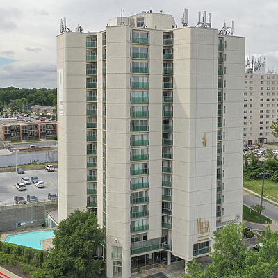 Vista Condominiums by CoStar Group, Inc.