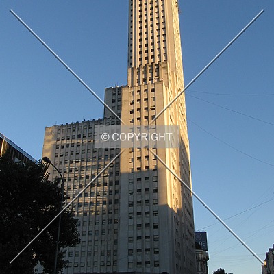 Edificio Alas by Maximiliano Buono