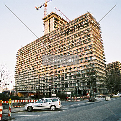 LG Tower by Nephilim