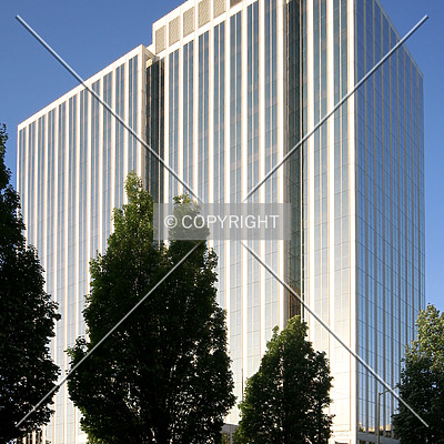 Lloyd Center Tower by Serdica