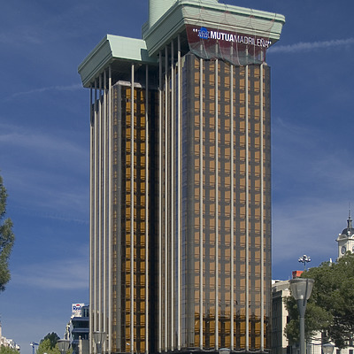 Torre Colón by Cesar Serrano