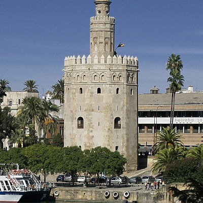 Torre Triana by Cesar Serrano