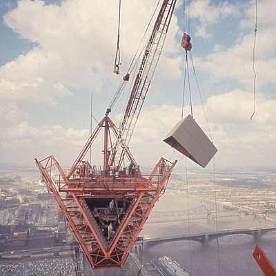 Gateway Arch by Unknown