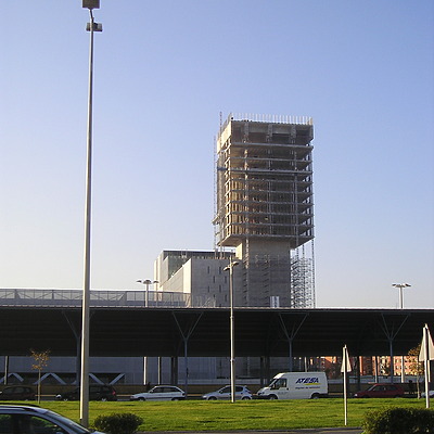 Torre BEC by Mikel Allende