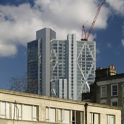 The Broadgate Tower by Cesar Serrano