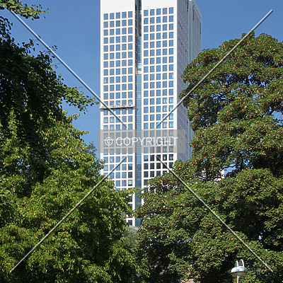 OpernTurm by Emmanuel D.