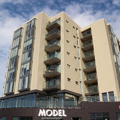 þjóðbraut 1 by Kjetil Balog