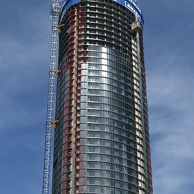 Torre Sacyr Vallehermoso by Cesar Serrano