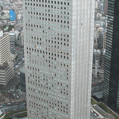 Shinjuku Sumitomo Building by Kevin Hemphill