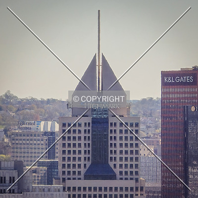 Fifth Avenue Place by Ryan Hildebrand