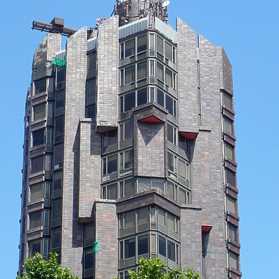 Torre Urquinaona by Pierrick Bourge