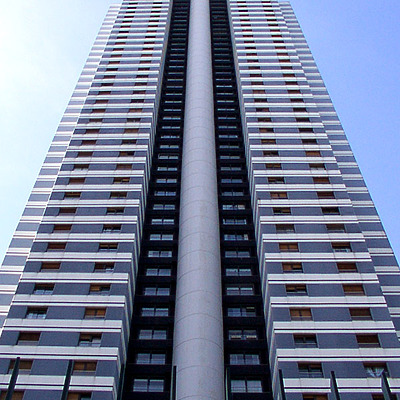 Torre Le Parc by Daniel Kieckhefer