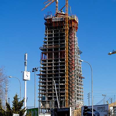 Torre Espacio by Cesar Serrano