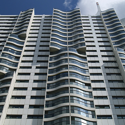 Hochhaus Neue Donau by Cesar Serrano