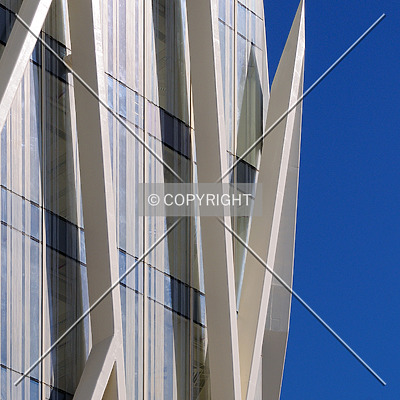 Torre Diagonal Zero Zero by David Guija